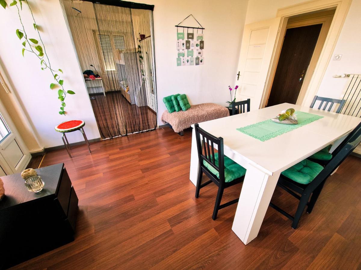 Nice Room 4 Minutes From Basel Shared Apartment Saint-Louis  Bagian luar foto